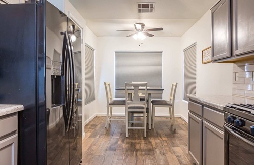 Springer Ranch Maison | Sun-Kissed Gem, Pool Heater, Golf Green, AZ Room
