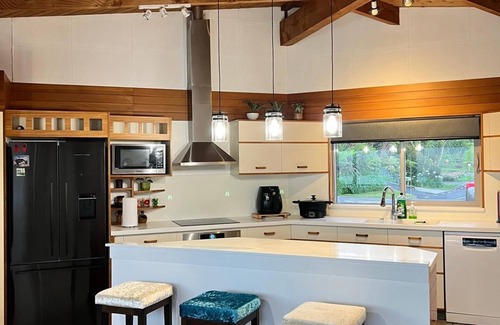 Coromandel Forest Park Maison | Sun-Kissed Shores of Tairua!!