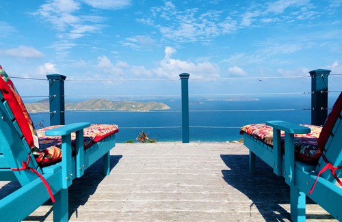 Johnson Bay Villa | Soleil, lune et étoiles - Vues à couper le souffle, bain à remous et piscine chauffée solaire