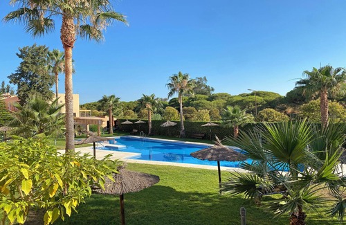 Islantilla Appartement | SOLEIL, NATURE ET PLAGE Grand jardin confortable et lumineux avec vue sur les forêts de pins