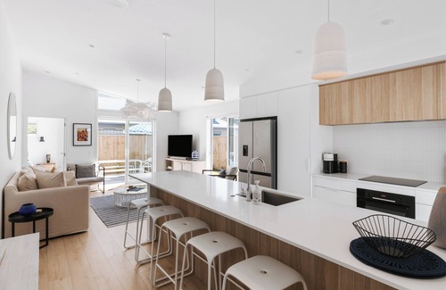 Papamoa Beach Maison | Sun & Salt ~ Papamoa - Beyonder Holiday Homes