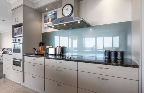 Waihi Beach Maison | Sun, Sand, Serenity - Waihi Beach Holiday Home