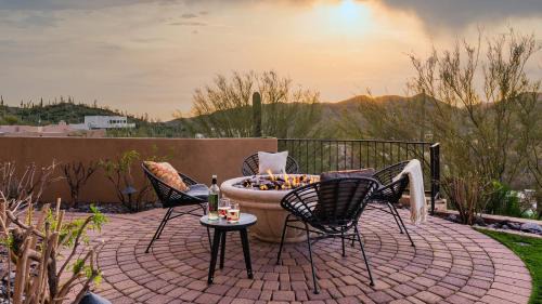 Cave Creek Maison | Sunbeam by AvantStay Elegant Private Desert Home w Infinity Pool Spa View