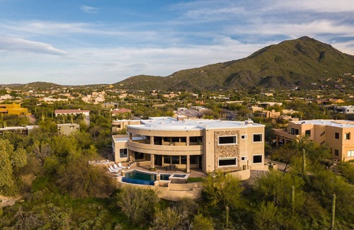 Cave Creek Maison | Élégante maison du désert avec piscine à débordement, spa et vues ❤ Miramonte by AvantStay