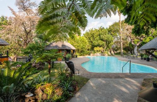 Thorny Bush Game Reserve Cabine | Sunbirds Oasis Lodge