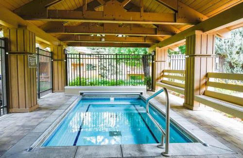 Elkhorn Village Maison | Sunburst Condo 2786