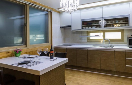 Hadae Maison | Suncheonman Jeongmun Pension
