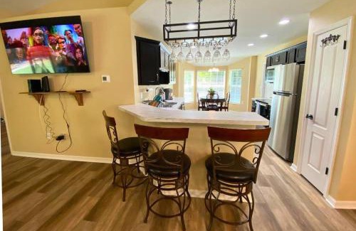 Highlands Maison | Sundance' Acres *Brand New House*with hot tub