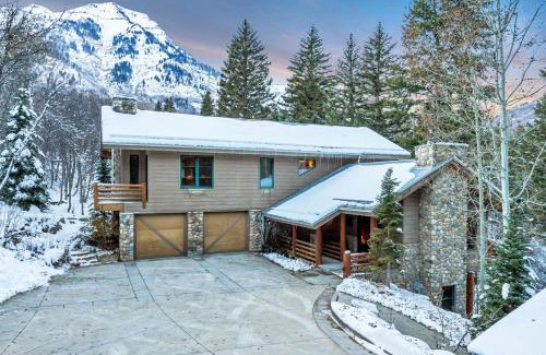 Sundance Maison | Sundance Splendor- 5-Bed Cabin Oasis with Majestic Mountain Views