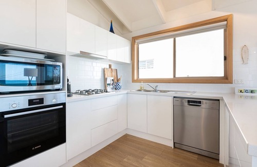 Bonbeach Maison | Sundaze in Bonbeach by Property Mums