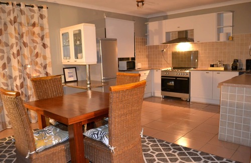 Sommerschield Maison | Sundown Guest House Maputo