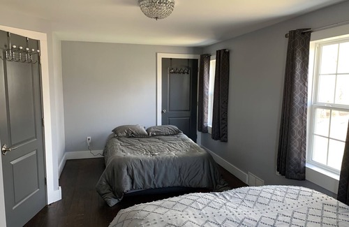Grosse Ile Maison | Sundown Waterfront Carriage House