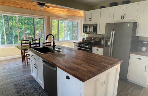 Monmouth Maison | Sunfish Cove is the perfect year round getaway.