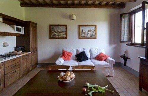Stacciola Appartement | SUNFLOWER 4 km from the sea with swimming pool for 2+2 people