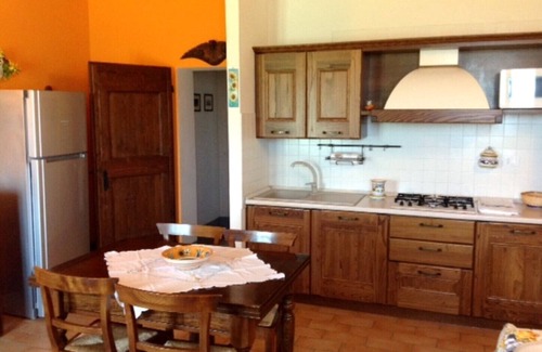 Stacciola Appartement | SUNFLOWER 4 km from the sea with swimming pool for 2+2 people