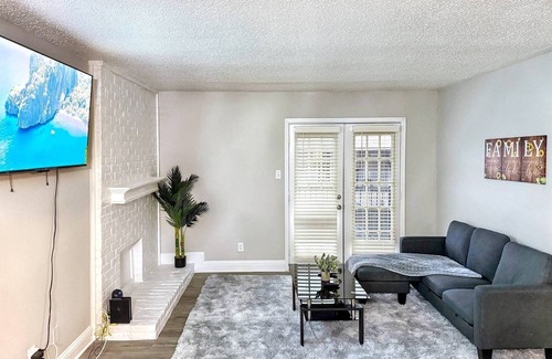 Addison Appartement | Sung stay near Addison Circle