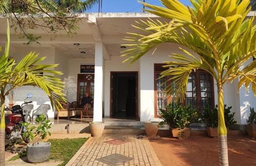 Anuradhapura Maison | Sunhill Lake Tourist Rest