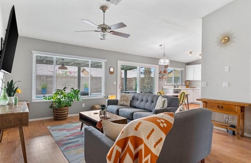 Deer Valley Maison | Sunkissed Private Pool 3BR Oasis w Outdoor Lounge