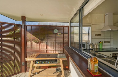Whitianga Maison | Sunlight Bach - Whitianga Holiday Home