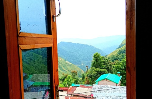 Chakrata Maison | Sunlight HomeStay Peacefull nature between the hiils and mountains