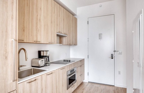Clinton Hill Appartement | Sunlit Clinton Hill 1BR w/ W/D, Gym & Pool, nr BAM, by Blueground