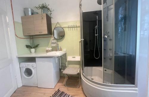Grizinkalns Appartement | Sunny 1 Br Apt in Center Next to Park