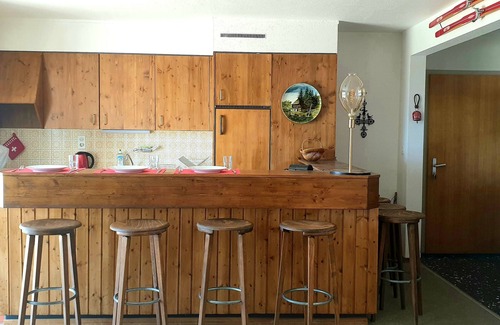 Randogne Appartement | Sunny 2 bedroom apartment with large terrace, stunning views & indoor pool