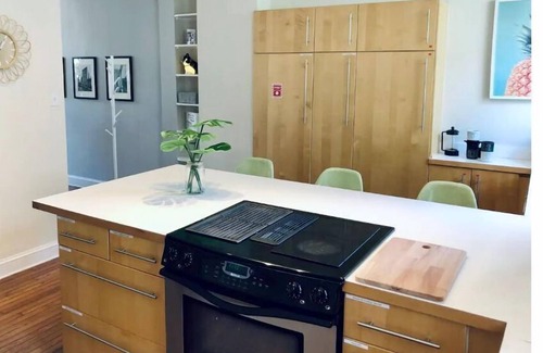 H Street Corridor Maison | Sunny 3-Level Home | Patio | Walk Everywhere | Capitol Hill/H St