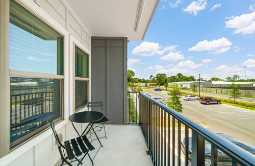 Upper Grand Lagoon Appartement | Sunny 3BR Apt + Resort Amenities - Free Parking!
