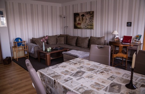 Franken Siedlung Appartement | Ensoleillé 4 étoiles maison de vacances à Stralsund, la passerelle à l'île de Rügen