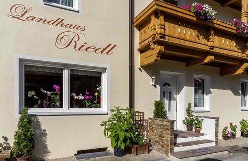 Scharnitz Appartement | Sunny and cozy holiday apartment, Landhaus Riedl