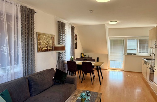 Dobl-Zwaring Appartement | Sunny and quiet apartment in Dobl near Graz DG06