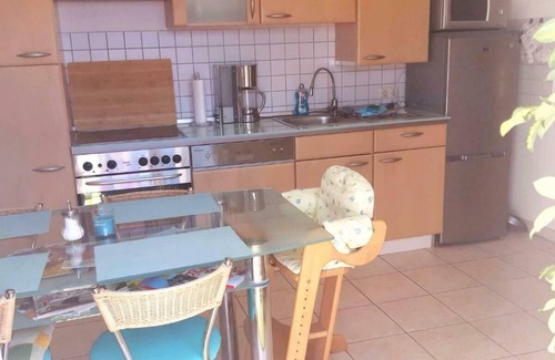 Urbich Appartement | Appartement ensoleillé à 6Pers. avec terrasse sur le toit et espace de stationnement
