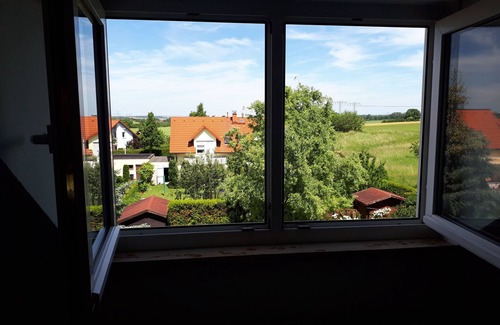 Urbich Appartement | Appartement ensoleillé à 6Pers. avec terrasse sur le toit et espace de stationnement