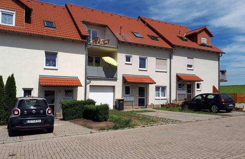 Urbich Appartement | Appartement ensoleillé à 6Pers. avec terrasse sur le toit et espace de stationnement
