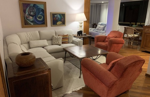 Mont'Serrat Appartement | Appartement ensoleillé, bien situé et grand