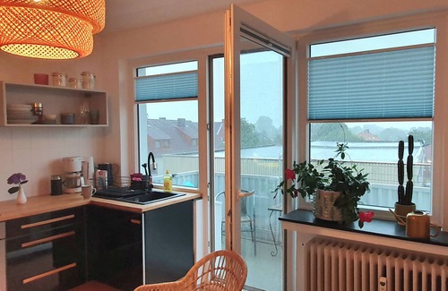 Geestendorf Appartement | Sunny apartment with balcony, very central near the main train station