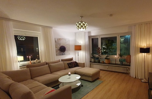 Geestendorf Appartement | Sunny apartment with balcony, very central near the main train station