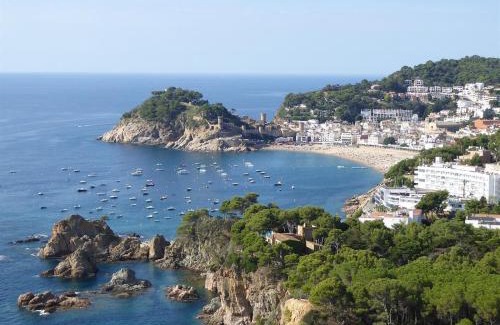 Tossa de Mar Appartement | Sunny apartment with pool