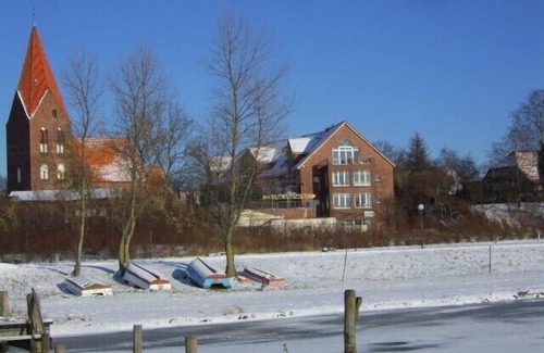 Alt Gaarz Appartement | Appartement ensoleillé avec une vue panoramique sur le lagon, à 100 m de la plage