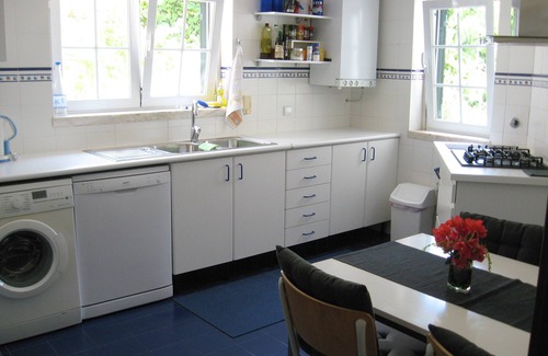 Loures Appartement | Appartement ensoleillé avec priv. Piscine, Grand Lisbonne. Pour toute la famille.