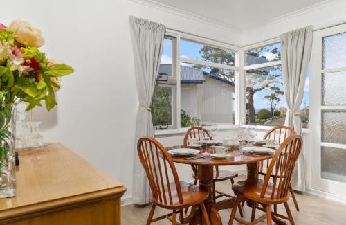 Kingston Beach Villa | Sunny Beach Holiday Home 80