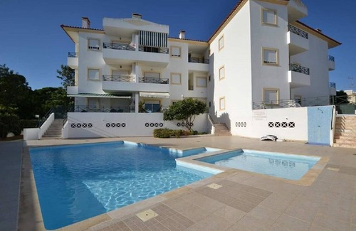 Vale de Carro Appartement | Sunny Bedroom With Aircon, Pool, Beach Nearby - Albufeira