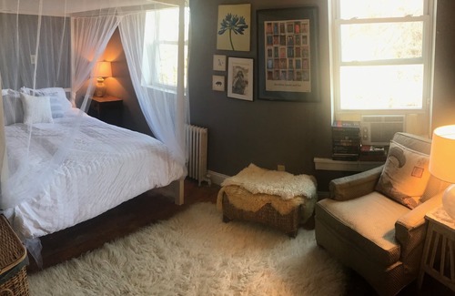 Gowanus Maison | Sunny, charming duplex in best Brooklyn 'hood