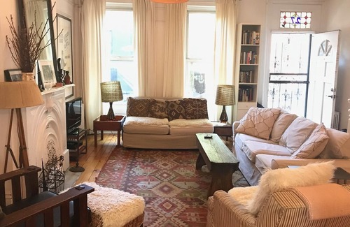 Gowanus Maison | Sunny, charming duplex in best Brooklyn 'hood