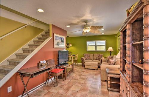 Cocoa Beach Maison | Sunny Cocoa Beach Escape with Bikes, Walk to Beach