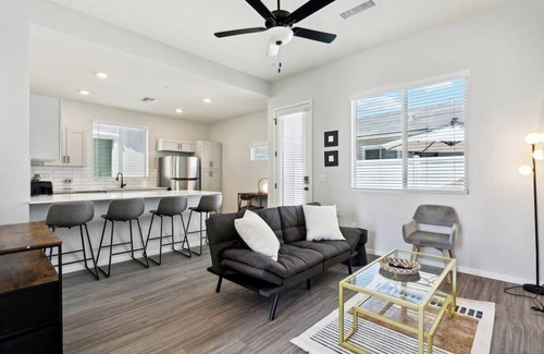 Casa Grande Appartement | Sunny Contemporary Home in Canopy at Cottonwood