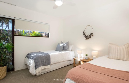 Shoalhaven Heads Maison | Sunny Daze - Direct Beach Access