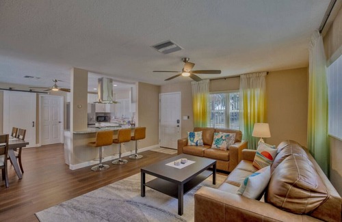 Seminole Appartement | Sunny Escape-Heated Pool
