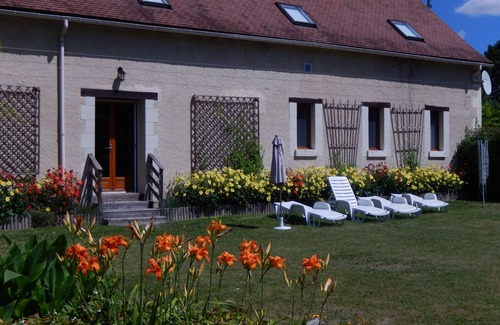 Abilly Maison | Magnifique gîte avec grand jardin privé, piscine pour des vacances parfaites!
